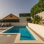 Somnium Near Trogir, Pool And Gym Villa