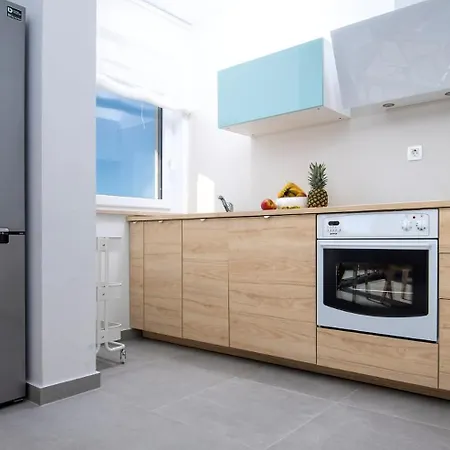 Somnium Near Trogir, Pool And Gym Rogoznica (Sibenik-Knin)