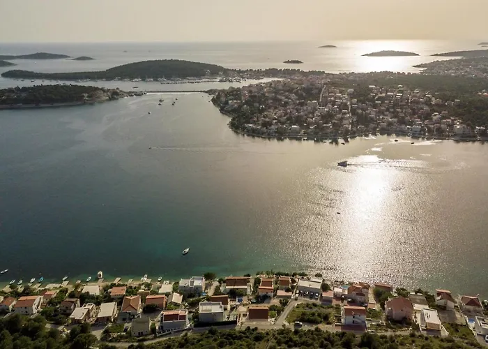 Somnium Near Trogir, Pool And Gym Rogoznica (Sibenik-Knin)