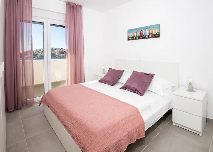 Somnium Near Trogir, Pool And Gym Villa *