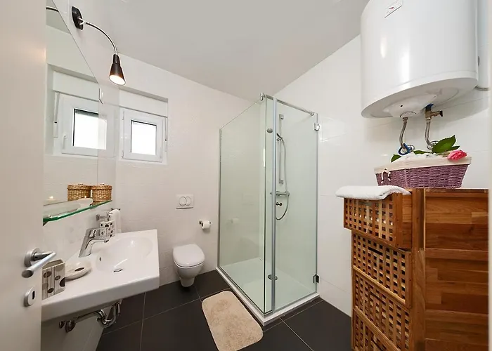 Villa Somnium Near Trogir, Pool And Gym *