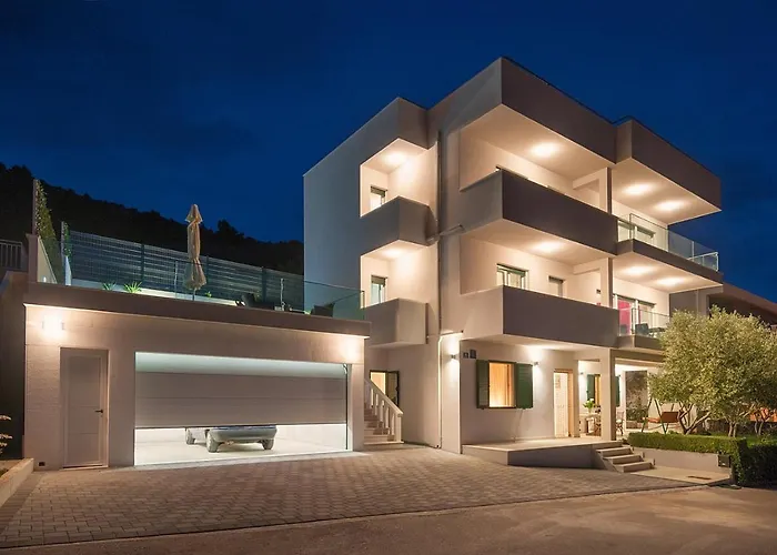 Somnium Near Trogir, Pool And Gym *