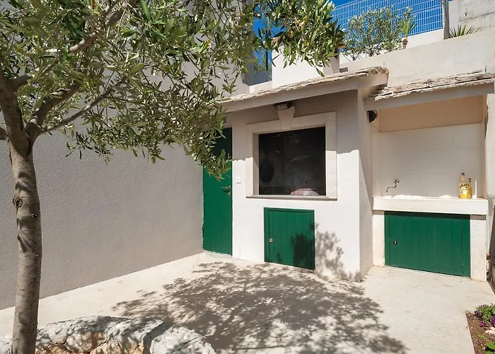 Somnium Near Trogir, Pool And Gym Rogoznica (Sibenik-Knin)